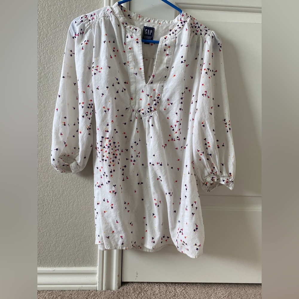 GAP Maternity White Blouse with Multicolor Floral Pattern